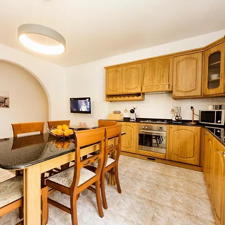 Apartment 3 Bedroom Entire Msida