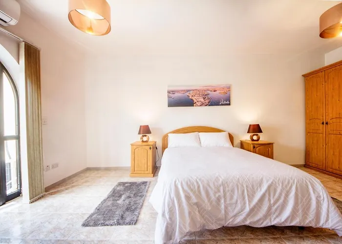 3 Bedroom Entire Lejlighed *